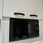 Spacious 1 Bedroom Flat In Foinikoudes! Daire *