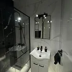 아파트 Spacious 1 Bedroom Flat In Foinikoudes! *