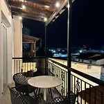 Spacious 1 Bedroom Flat In Foinikoudes! * 라르나카