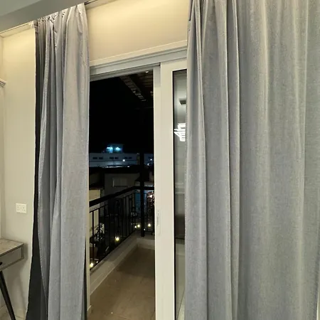 Spacious 1 Bedroom Flat In Foinikoudes! Larnaca