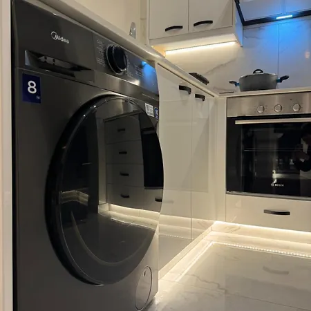 아파트 Spacious 1 Bedroom Flat In Foinikoudes!